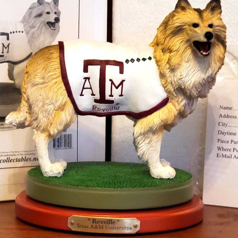 Rare 1998 Texas A&M 'Reveille' Statue